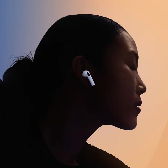 هدفون بلوتوثی توگوشی اپل مدل Airpods 5 با حذف نویز فعال، تراشه H2 و استاندارد IP57 102584082